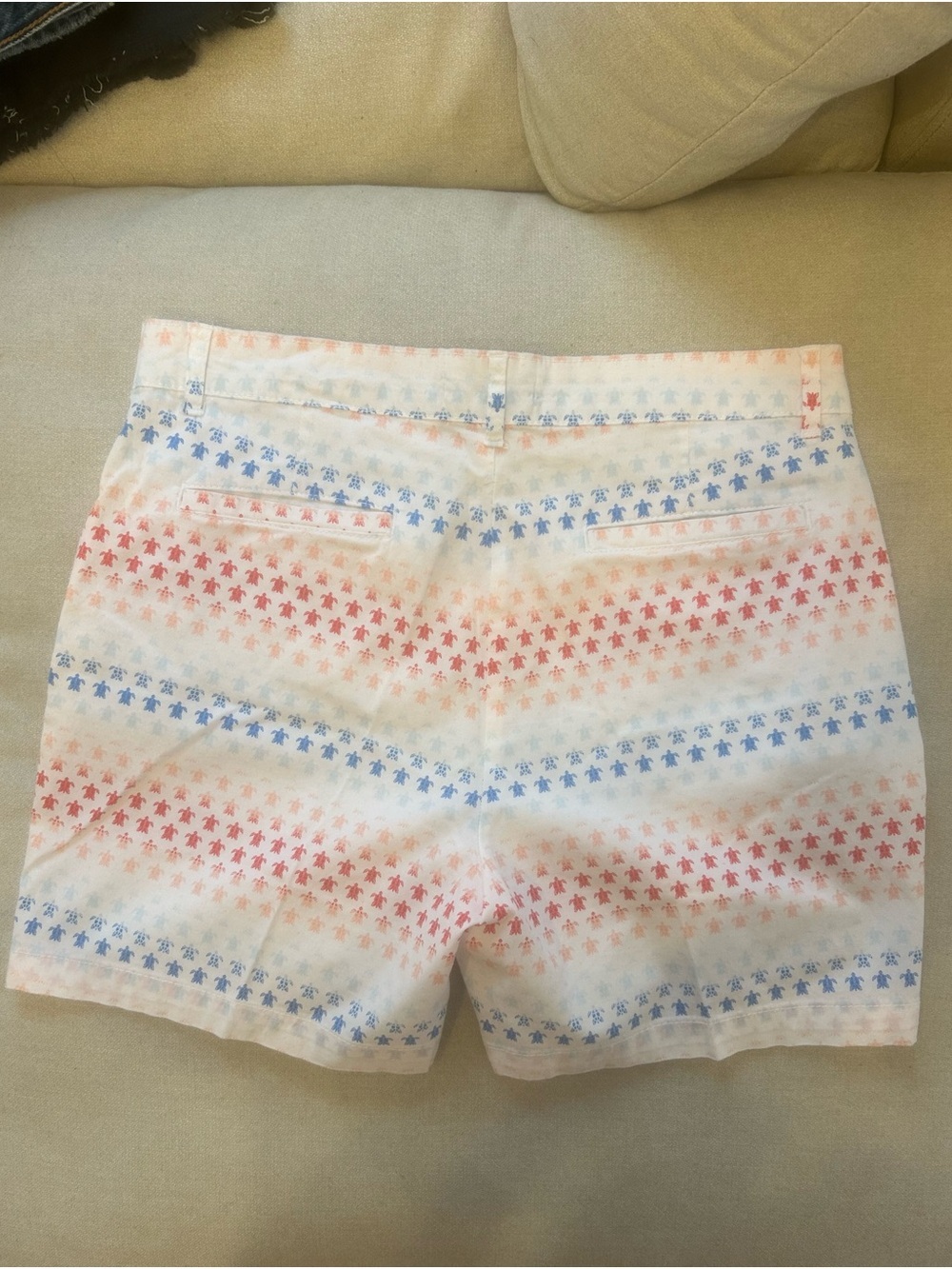 Caribbean Joe Women’s White Shorts with Red and Blue Turtle Stripe Print Size 8 - Picture 2 of 4